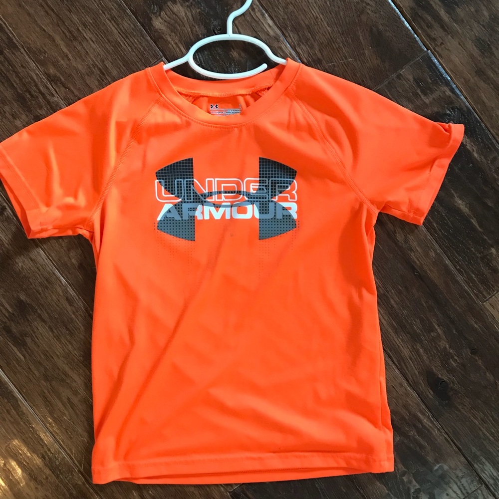 Under Armour boys shirt